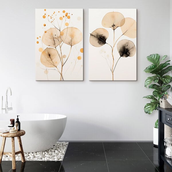 Delicate leaves in soft tones